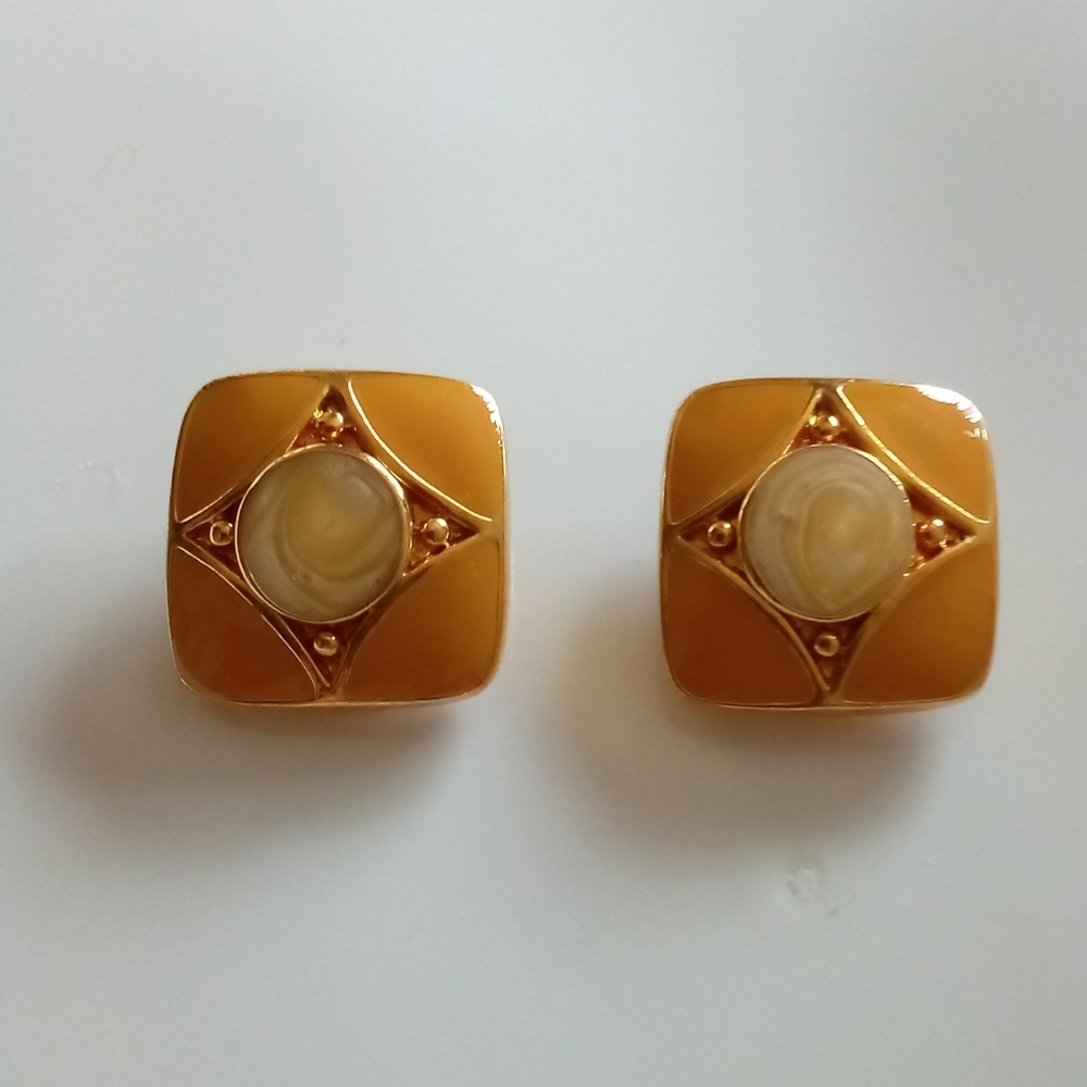 Allison Reed Clip back Earrings